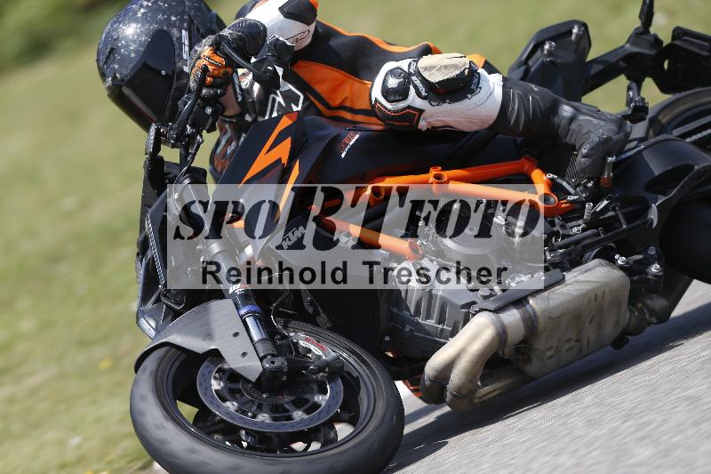 /27 12.06.2025 Ducati Schweiz Trackday Warmup  ADR/gruen-vert/27